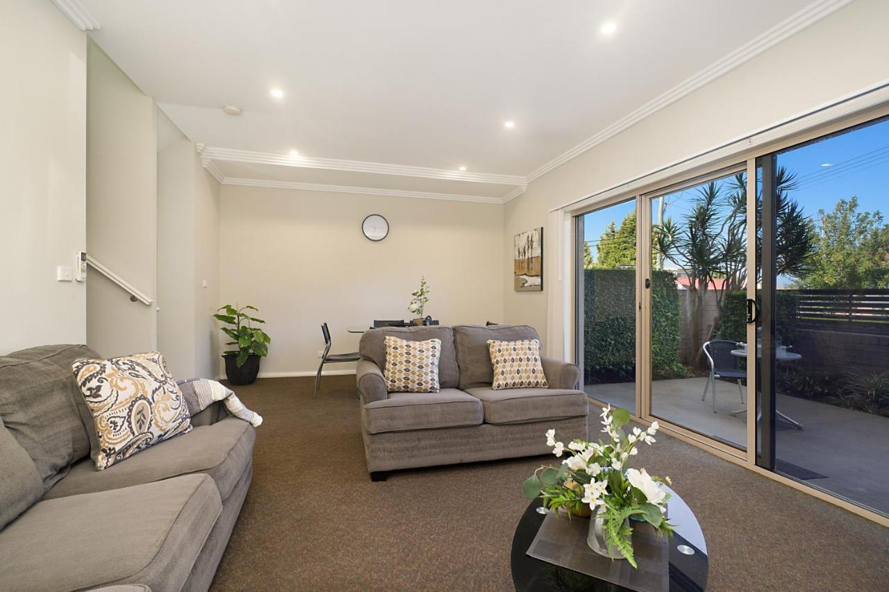 Newcastle Short Stay Accommodation - Birmingham Garden Townhouses Dış mekan fotoğraf