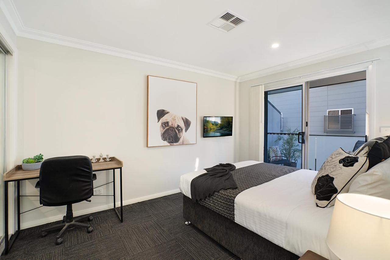 Newcastle Short Stay Accommodation - Birmingham Garden Townhouses Dış mekan fotoğraf