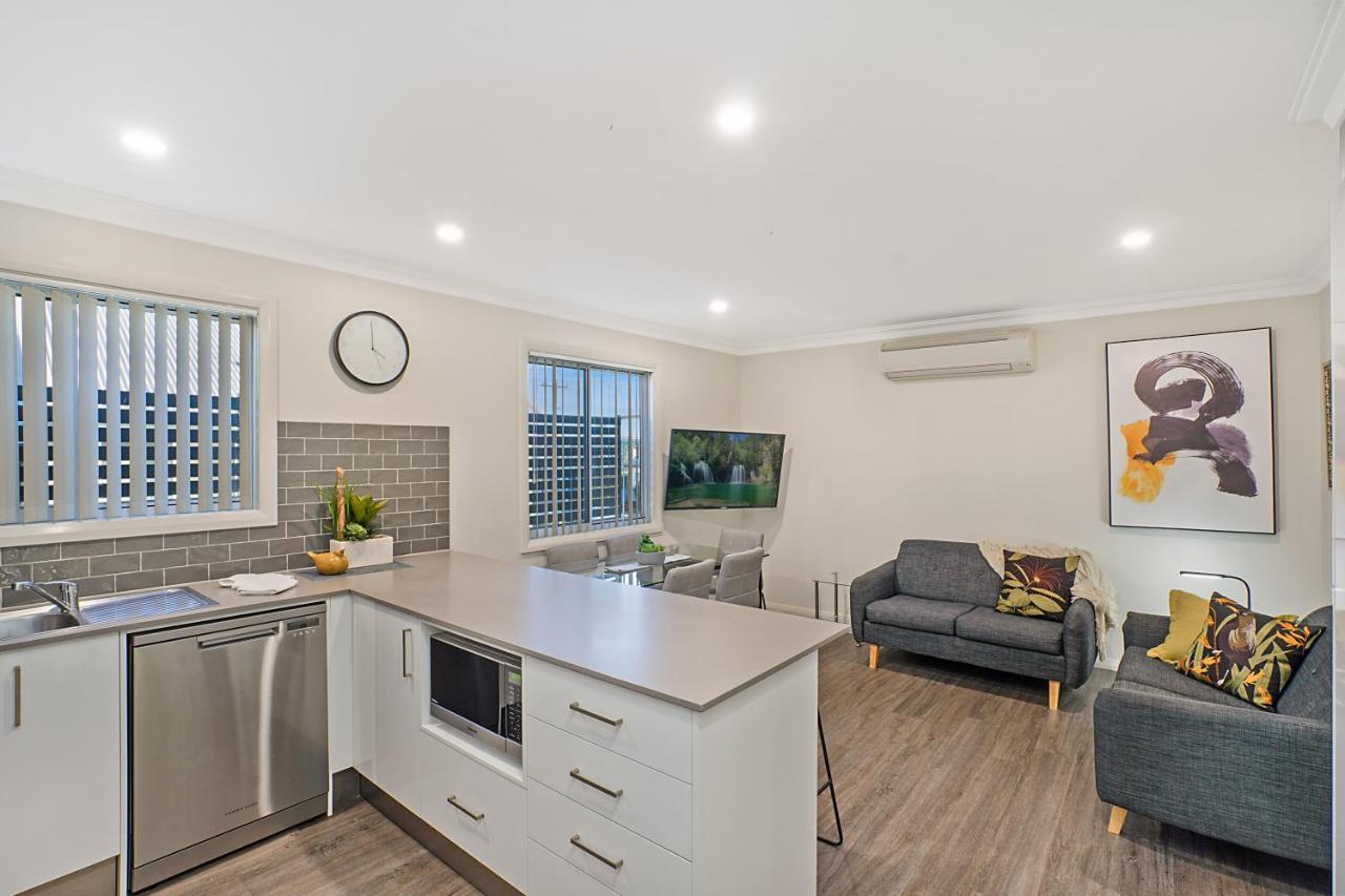 Newcastle Short Stay Accommodation - Birmingham Garden Townhouses Dış mekan fotoğraf